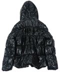 Černá lesklá šusťáková zimní bunda s kapucí 