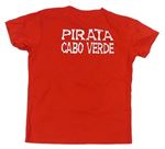 Červené tričko s pirátem 